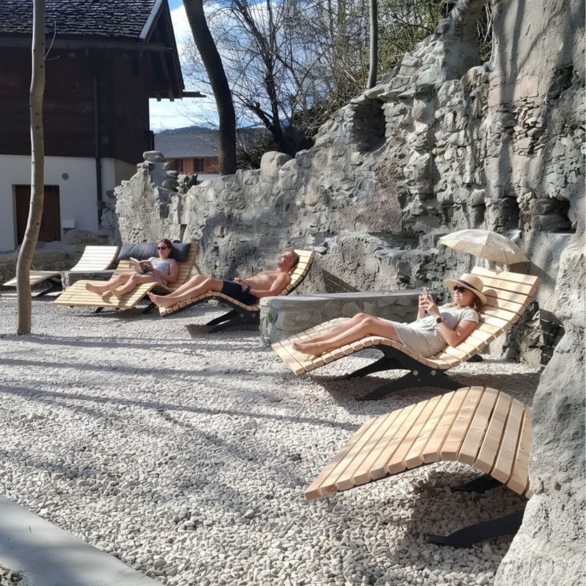 Der-Sonne-folgen-mit-der-Drehliege von-Leoliege