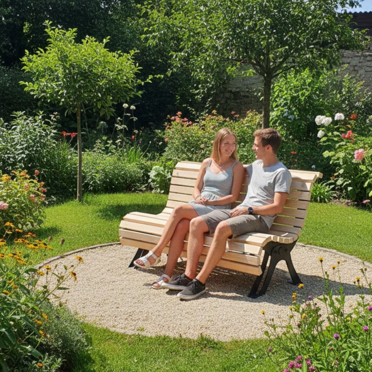 Gartenbänke-von-Leoliege-laden-zum-Verweilen-ein