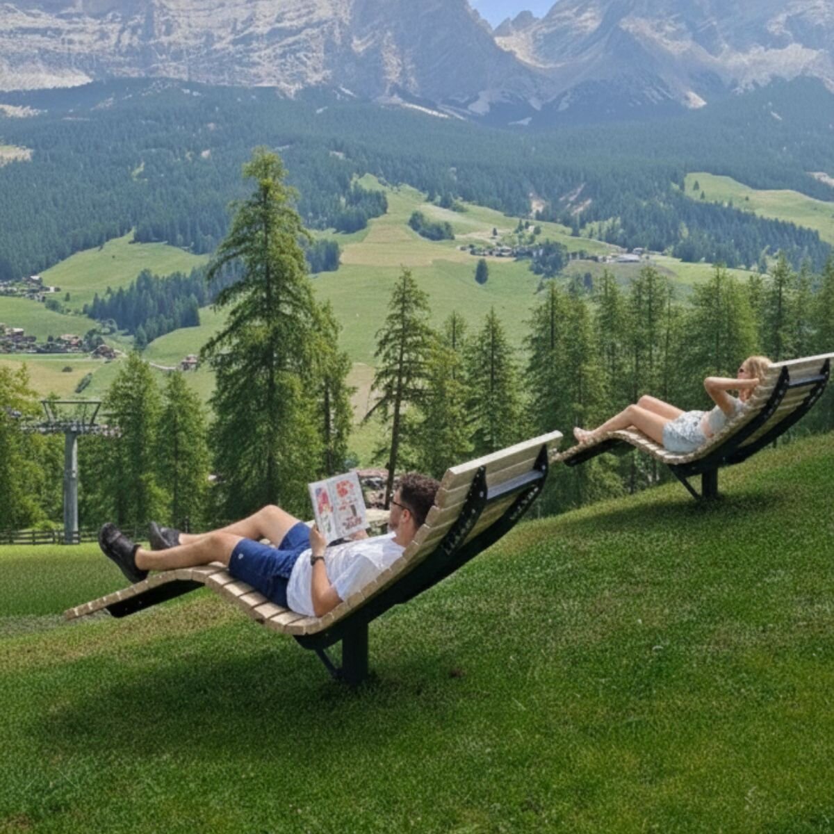 Bei-der-Wanderung-kurz-pausieren-auf-der-Drehliege