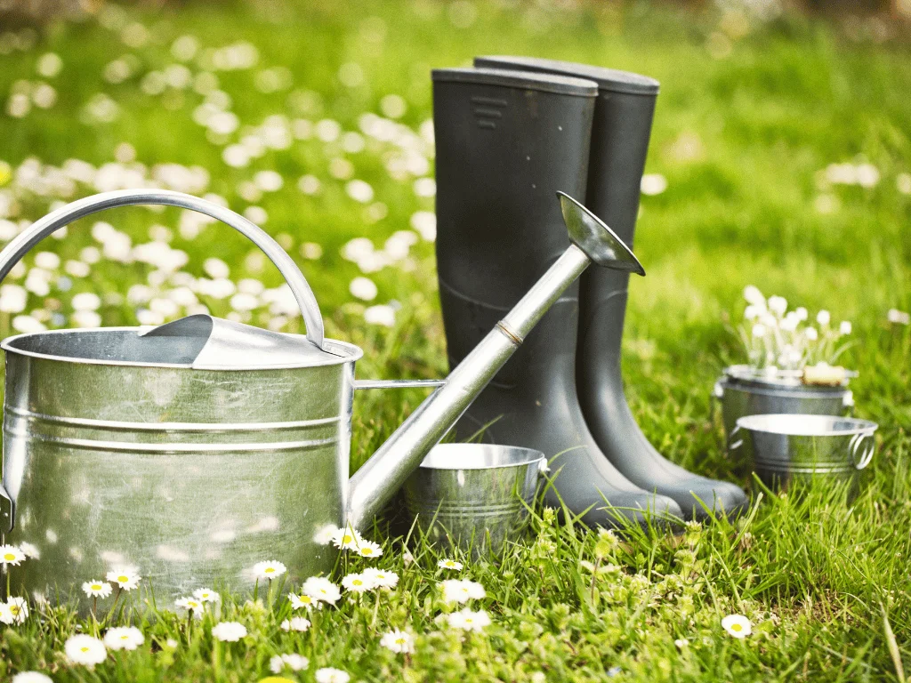 Lavori in giardino a marzo – rimettere in forma l’ aiuola rialzata