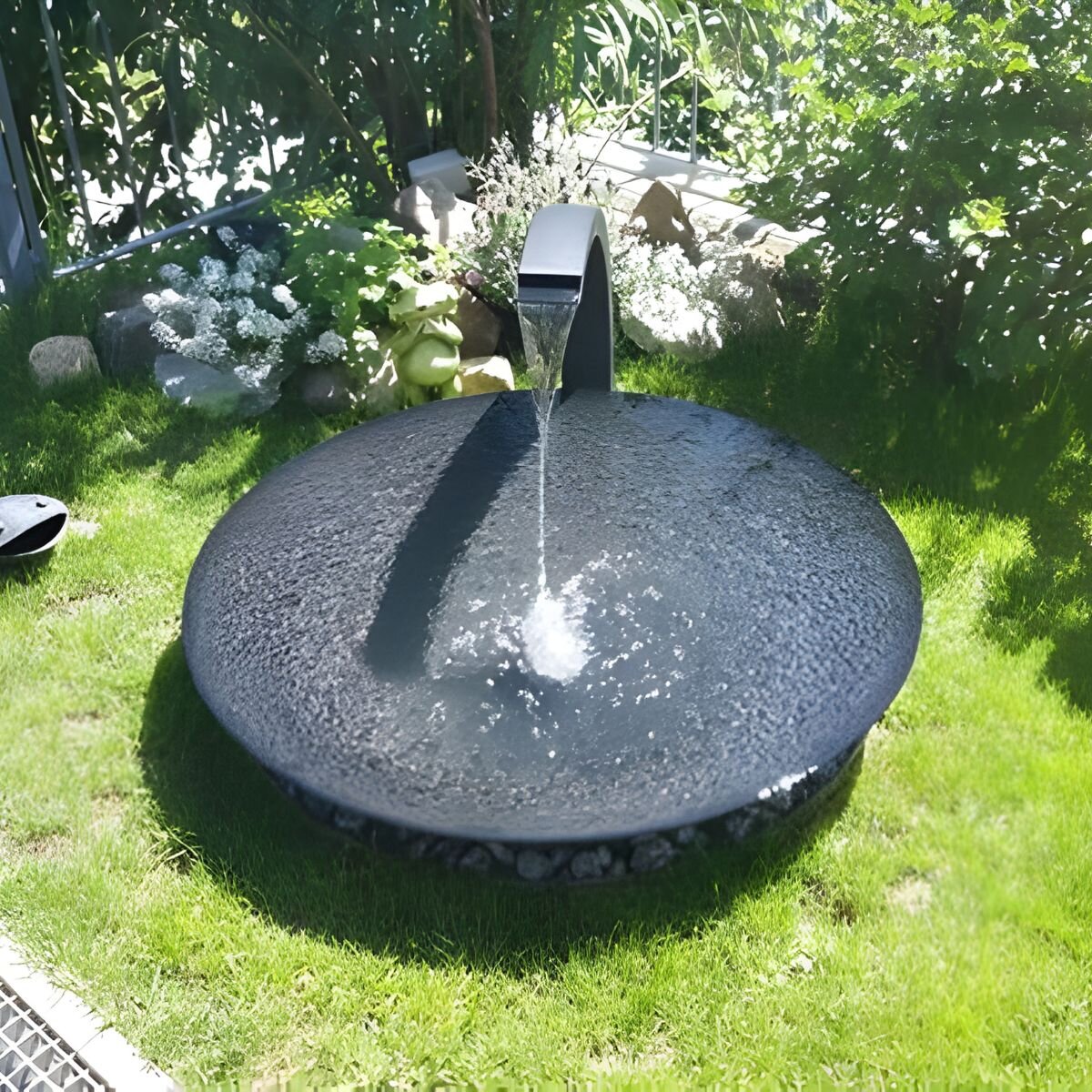 bacino-dacqua-aquaelement-come-elegante-elemento-decorativo