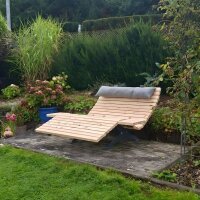 Die "LeoLiege" - Sonnenliege für 1 Person mit Beistelltisch Zirbenholz