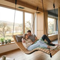 Die "LeoLiege" - Hängeliege für 2 Personen aus Zirbenholz